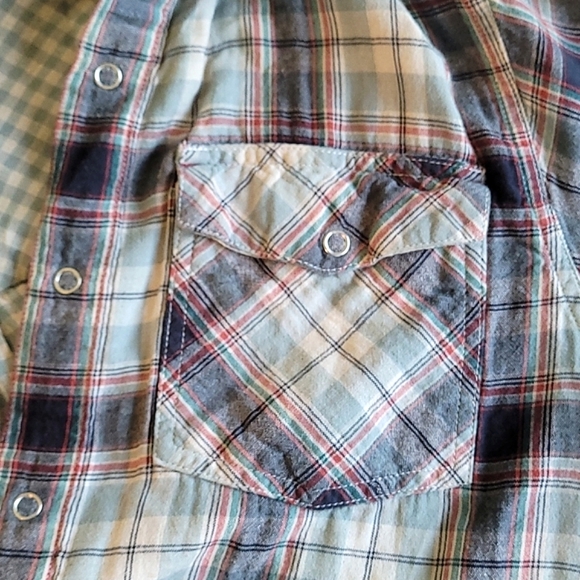 Toes on the Nose Dream Fit Men's Short Sleeve Button Down Plaid Shirt Sm… - Picture 4 of 5